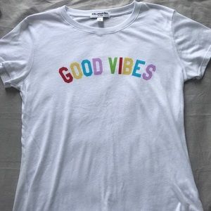 “Good Vibes” tee